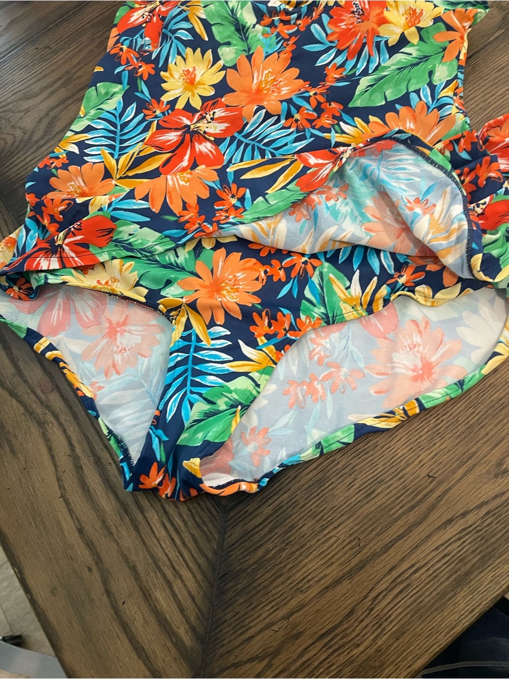 Plus Size Tropical Floral Tankini Swimsuit in Navy & Orange - Picture 9 of 12